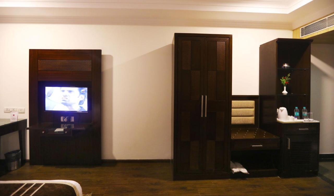 Pitrashish Pride Igi Intl Airport 3*